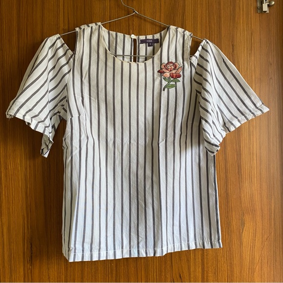 Code by lifestyle Tops - Code top